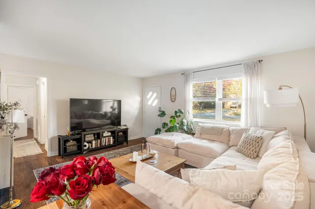 $409,900 | 2333 Birchcrest Drive, Charlotte, NC 28205