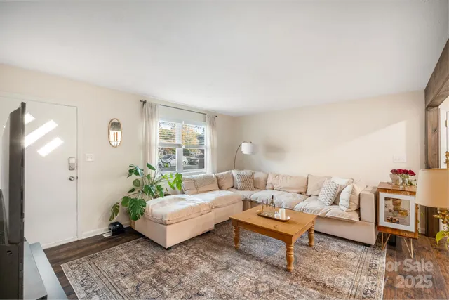 $409,900 | 2333 Birchcrest Drive, Charlotte, NC 28205