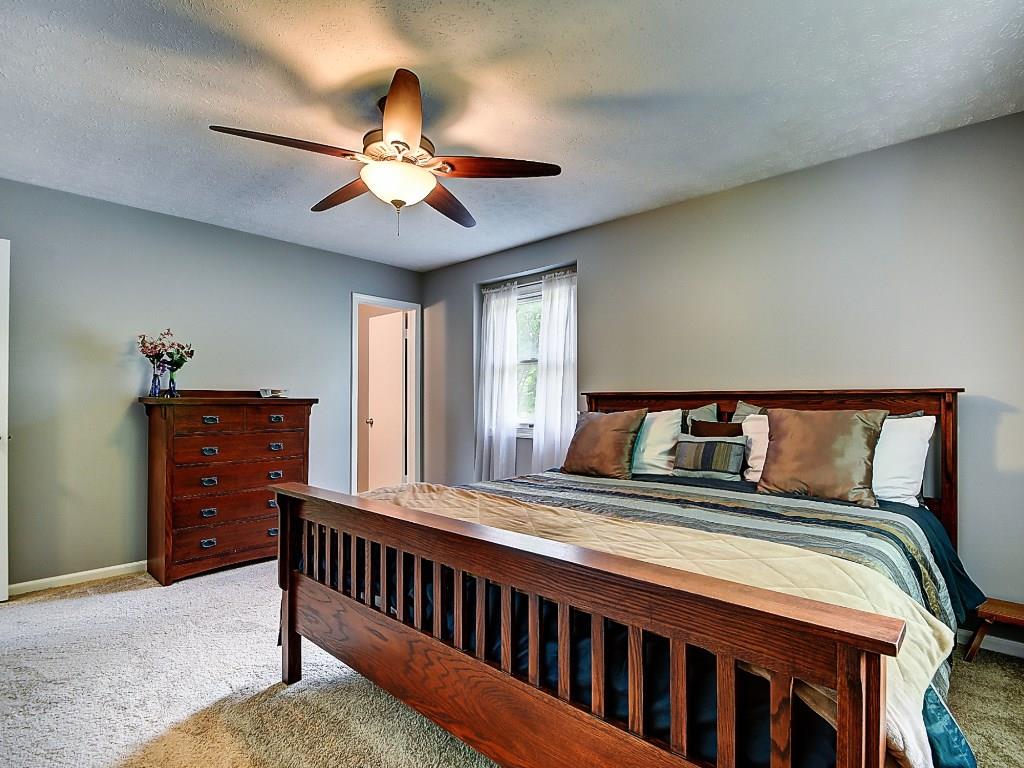931 Apple Valley Road Greenwood, IN 46142 - Photo 4 of 24 Gallery Image 4
