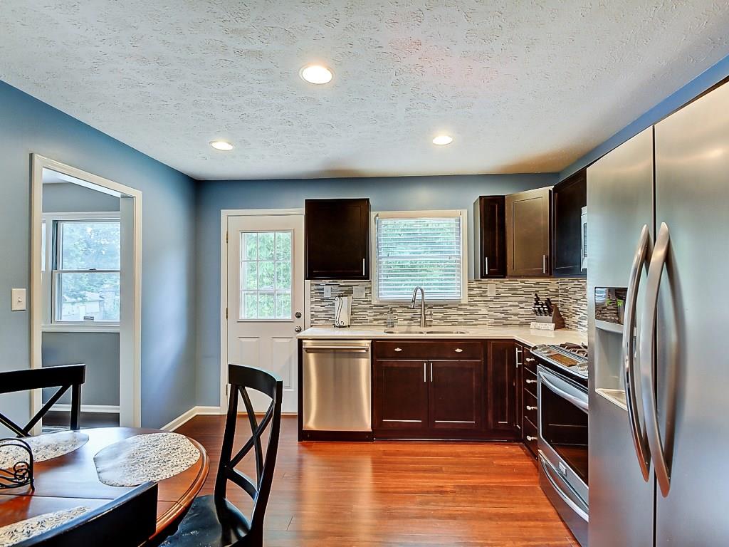 931 Apple Valley Road Greenwood, IN 46142 - Photo 9 of 24 Gallery Image 9