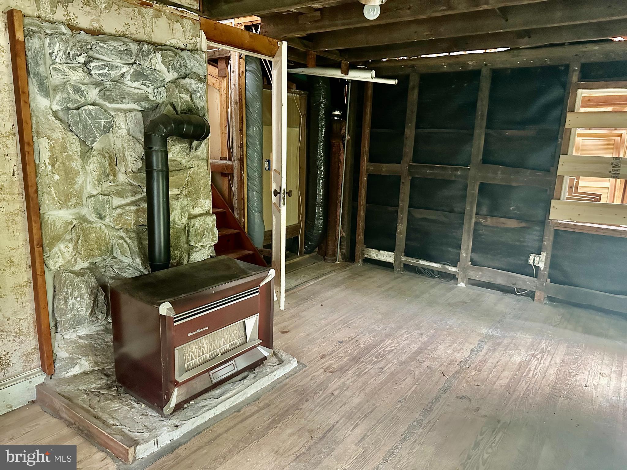 142 Eckman Road Lancaster, PA 17602 - Photo 2 of 11