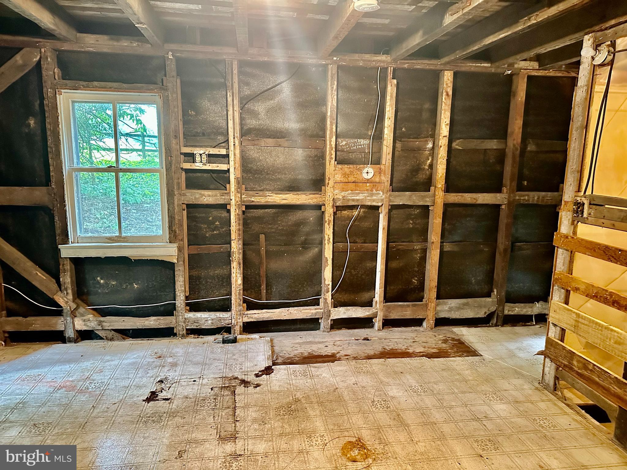 142 Eckman Road Lancaster, PA 17602 - Photo 3 of 11