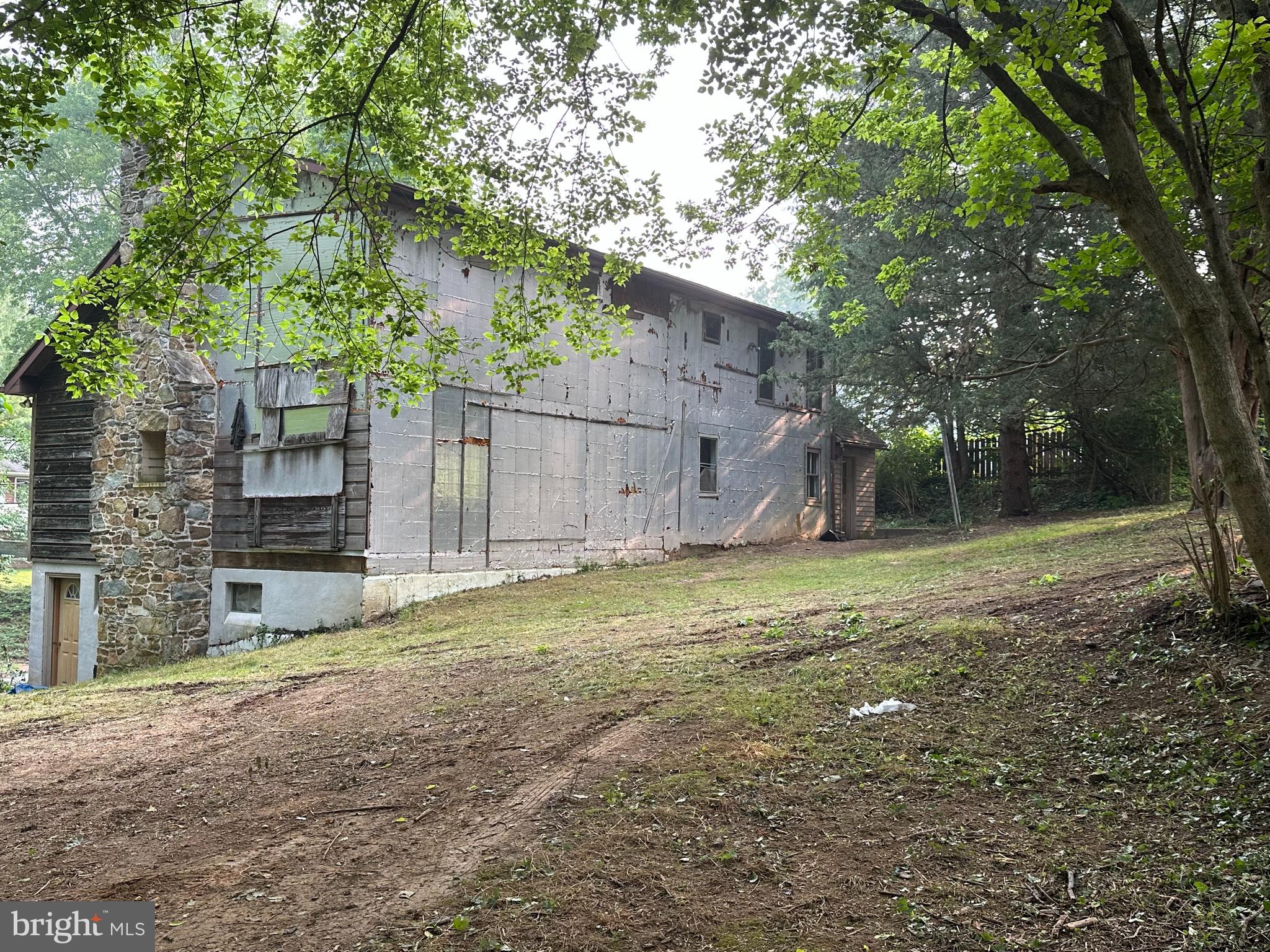 142 Eckman Road Lancaster, PA 17602 - Photo 9 of 11