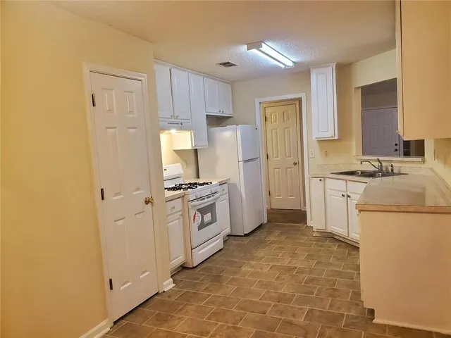 $1,550 | 6710 Gina Agha Circle, Lithonia, GA 30038