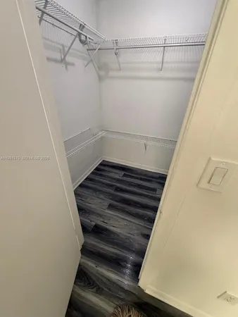 $2,100 | 7210 Northwest 179th Street, Unit 203, Hialeah, FL 33015