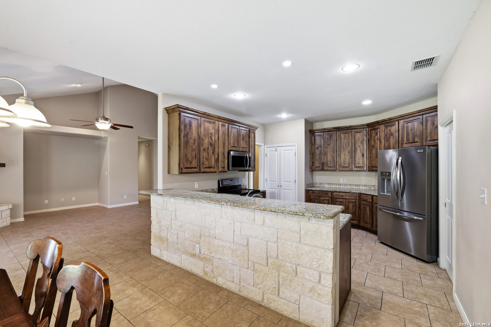 232 Edgewood Circle Bandera, TX 78003 - Photo 9 of 27