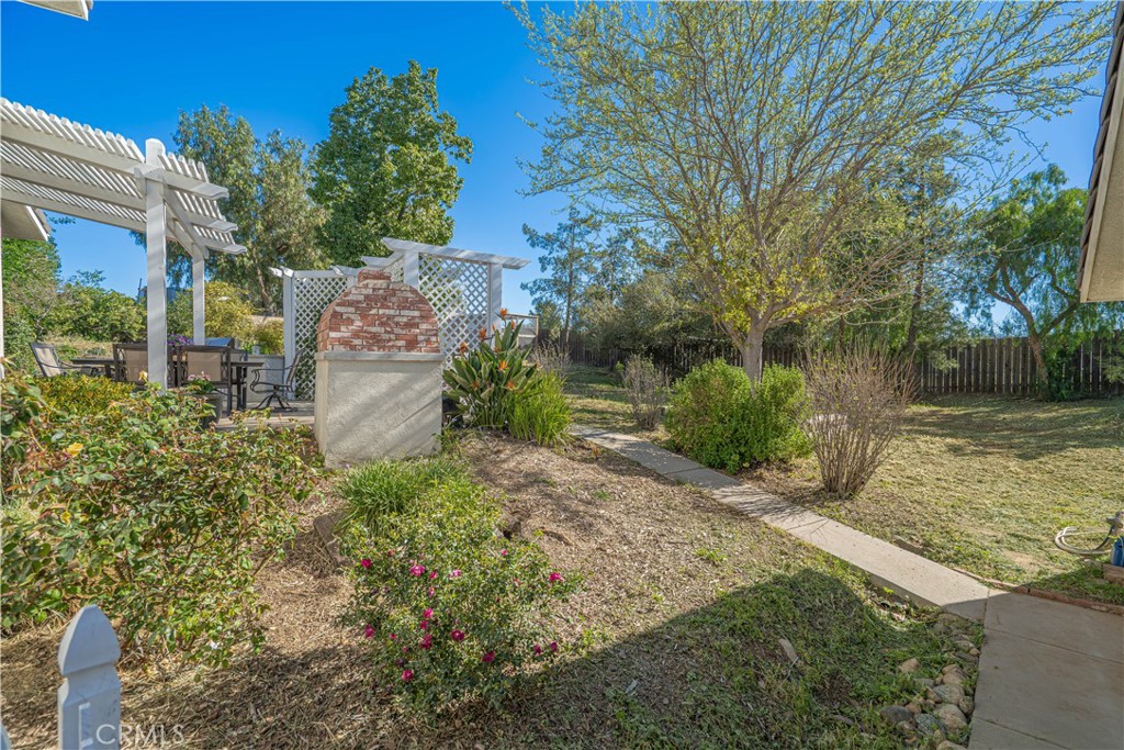 11340 Morgan Road Agua Dulce, CA 91390 - Photo 46 of 60 a view of a garden with pathway