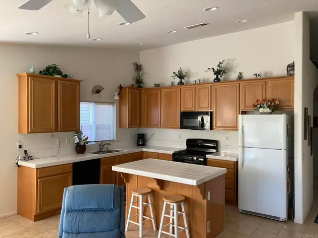 $575,000 | 22929 VÃa Santana, Nuevo, CA 92567
