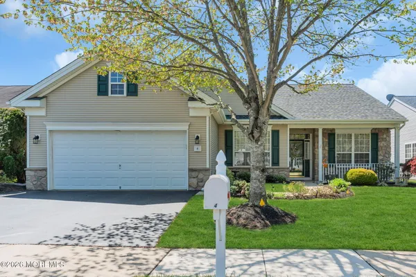 $525,000 | 4 Chamber Lane, Columbus, NJ 08022