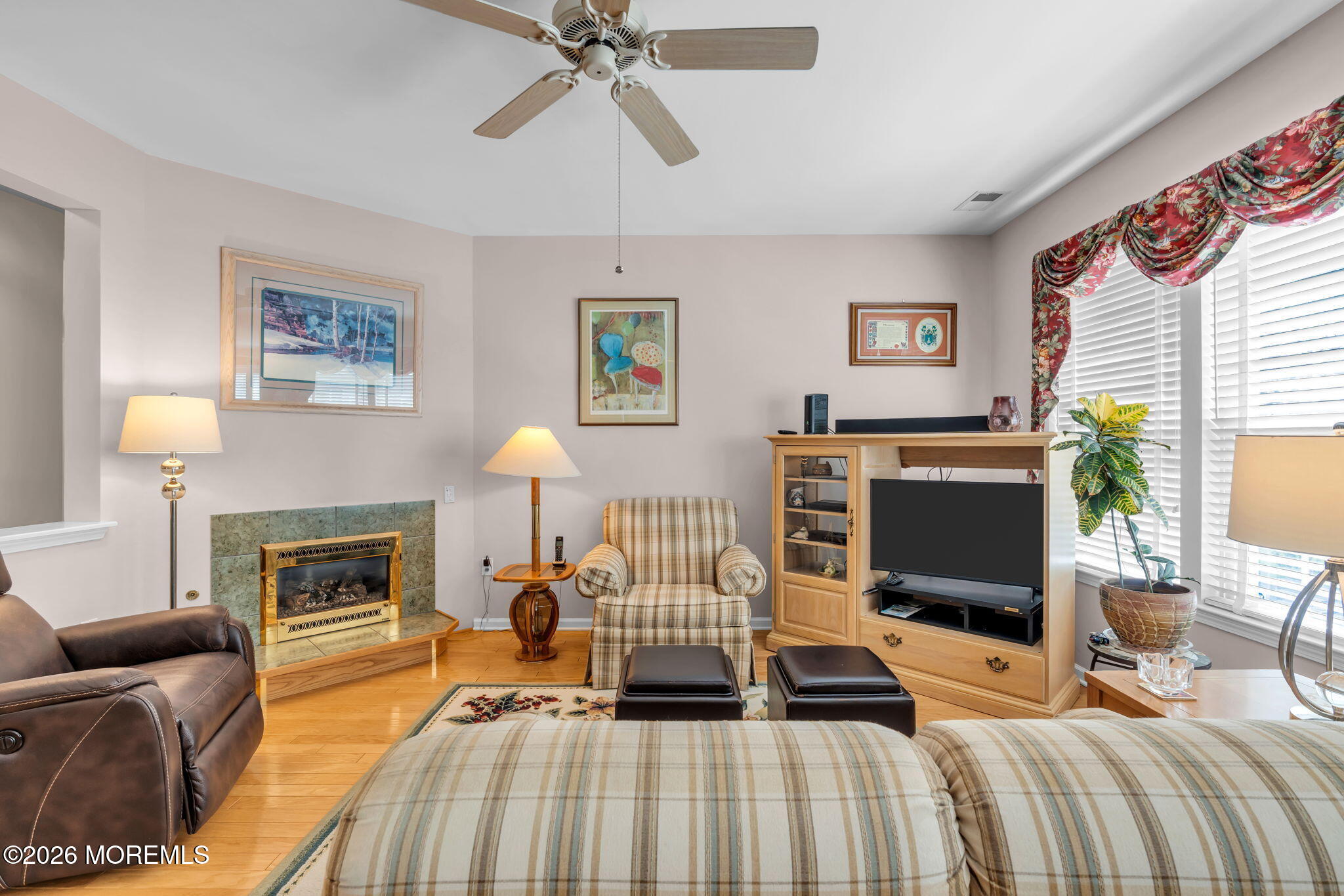 4 Chamber Lane Columbus, NJ 08022 - Photo 27 of 66 Family Room