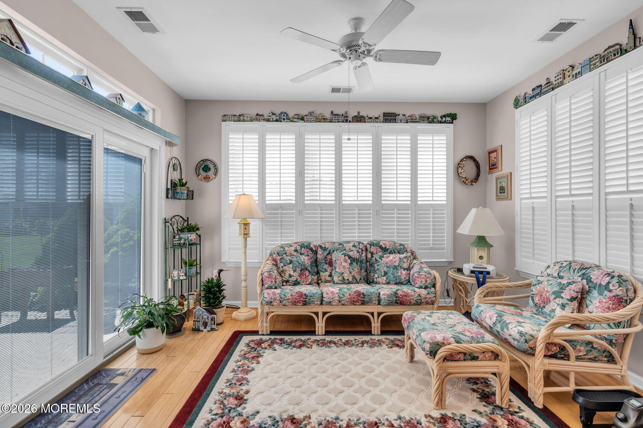 4 Chamber Lane Columbus, NJ 08022 - Photo 39 of 66 Sunroom