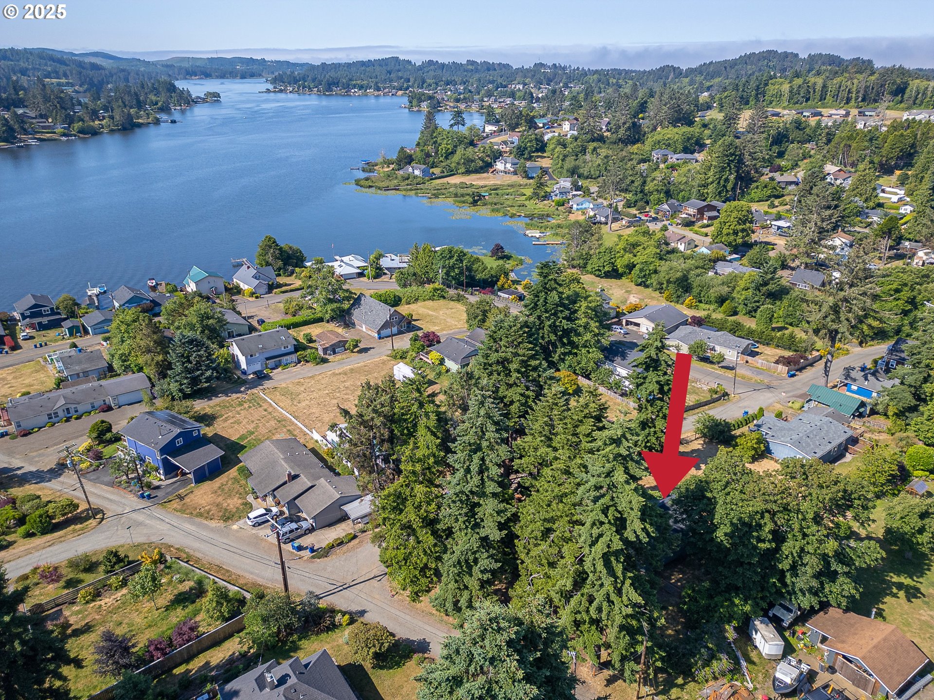 4925 Northeast 49th Street Neotsu, OR 97364 - Photo 2 of 39