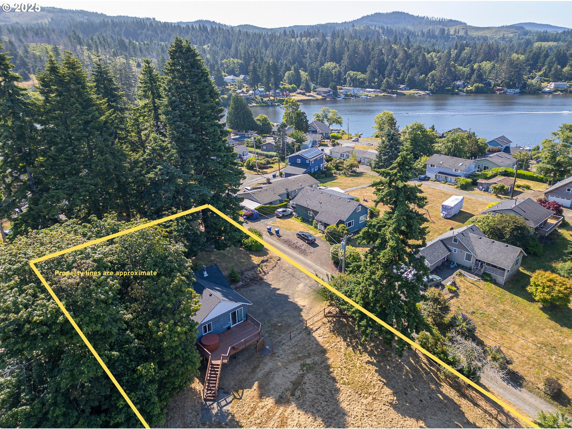 4925 Northeast 49th Street Neotsu, OR 97364 - Photo 3 of 39