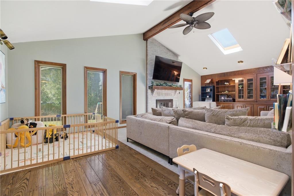 2443 Saunders Station Road Monroeville, PA 15146 - Photo 12 of 31