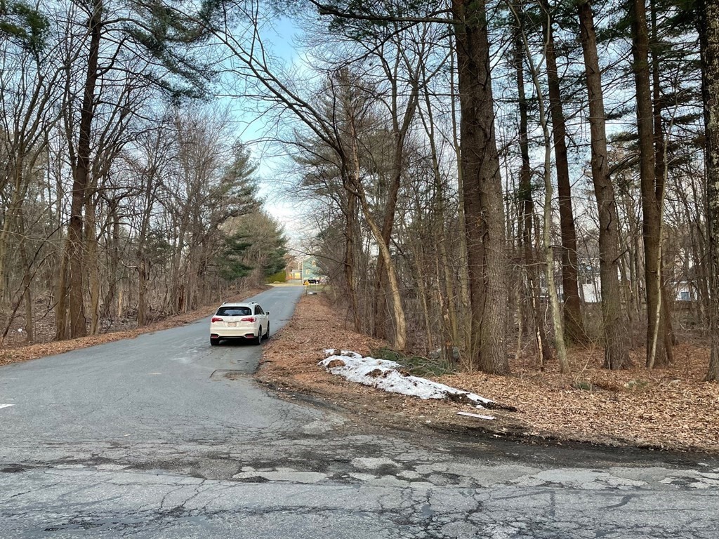 45 Stone School Road Sutton, MA 01590 - Photo 4 of 6