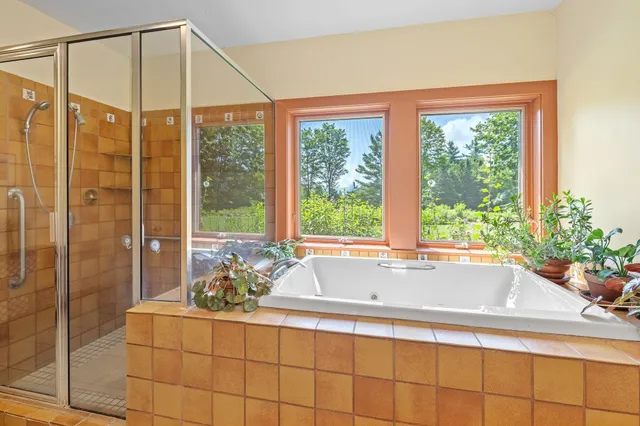 $1,100,000 | 58 Bear Tree Road, Orford, NH 03777