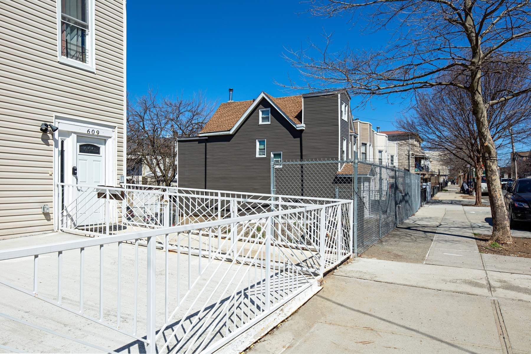 615 Mead Street Bronx, NY 10460 - Photo 8 of 10