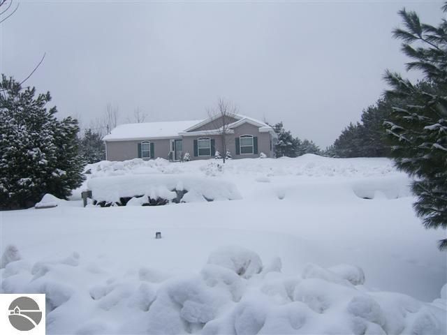 17155 Viaduct Road Copemish, MI 49625 - Photo 11 of 15 1699766-10.JPG