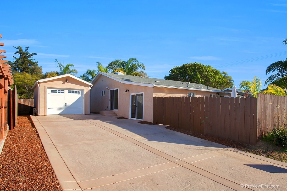 1062 Santa Fe Drive Encinitas, CA 92024 - Photo 22 of 25