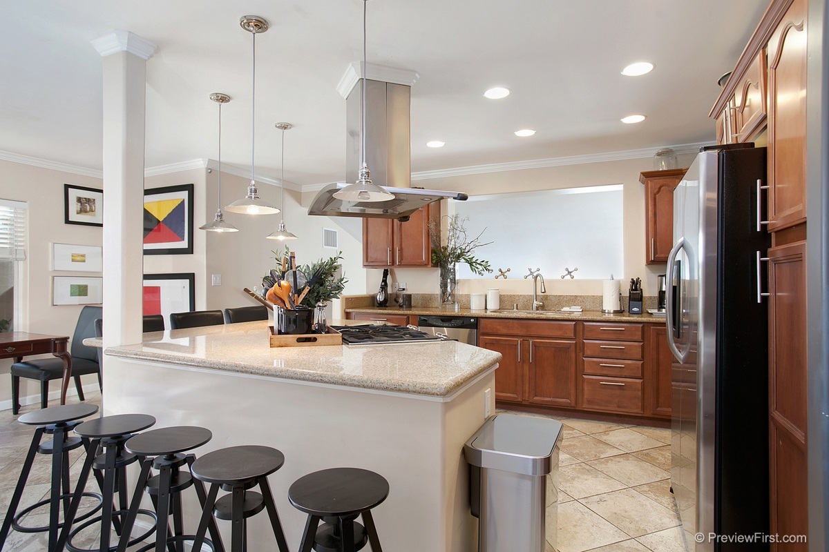 1062 Santa Fe Drive Encinitas, CA 92024 - Photo 8 of 25