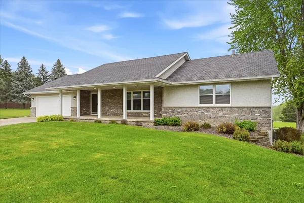 $489,900 | 11826 Larabee Circle, Albertville, MN 55301