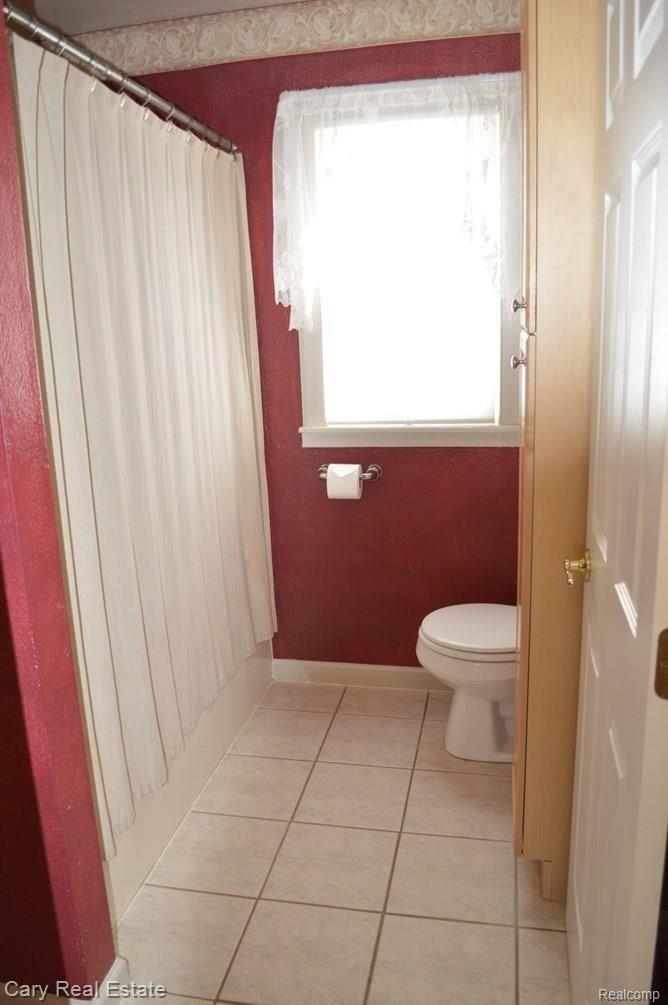 8530 Clyde Road Fenton, MI 48430 - Photo 5 of 34 Main BA