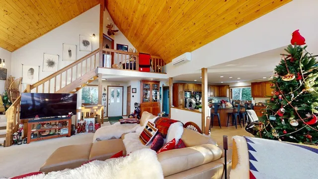 $1,225,000 | 94 Stonegate Road, Hovland, MN 55606