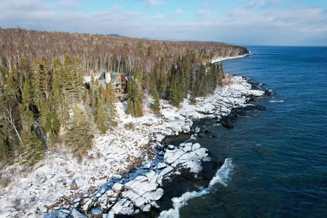 $1,225,000 | 94 Stonegate Road, Hovland, MN 55606