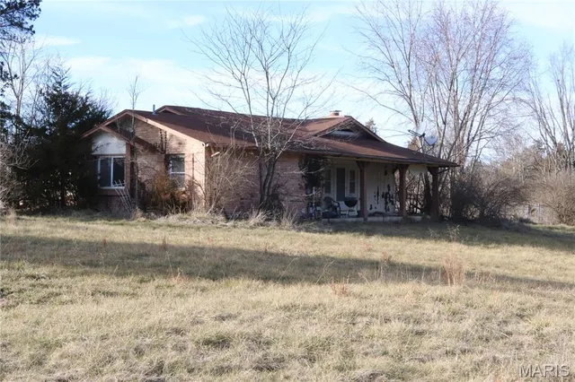 $134,900 | 7831 Cedar Tree Drive, Dittmer, MO 63023