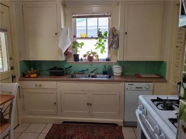 $2,000 | 705 1/2 Graham Place, Austin, TX 78705