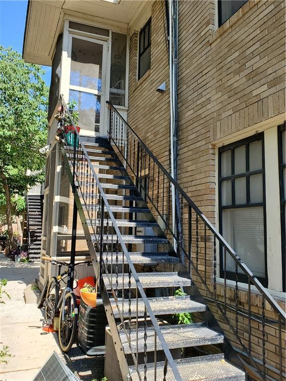 705 1/2 Graham Place Austin, TX 78705 - Photo 2 of 16