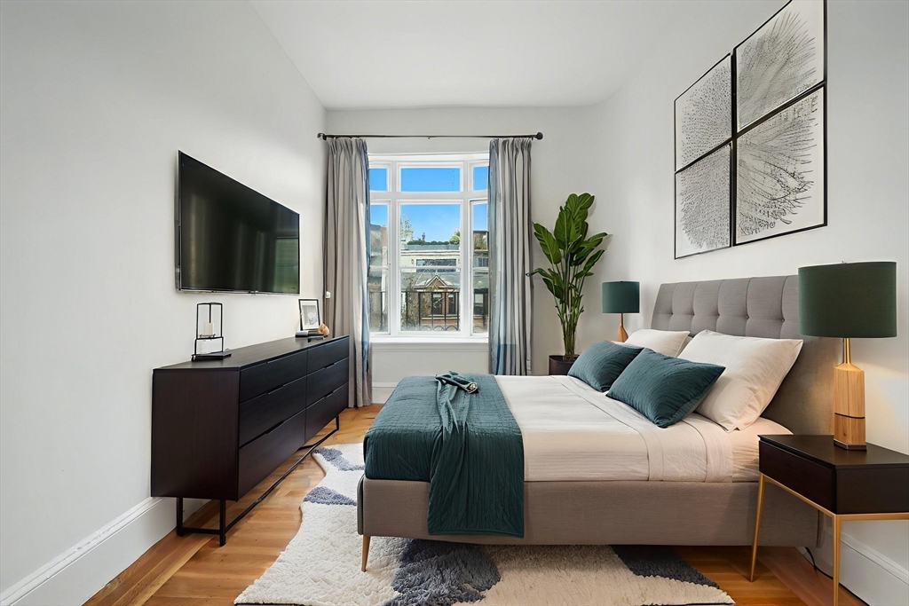 388 Marlborough Street, Unit 5 Boston, MA 02115 - Photo 3 of 6