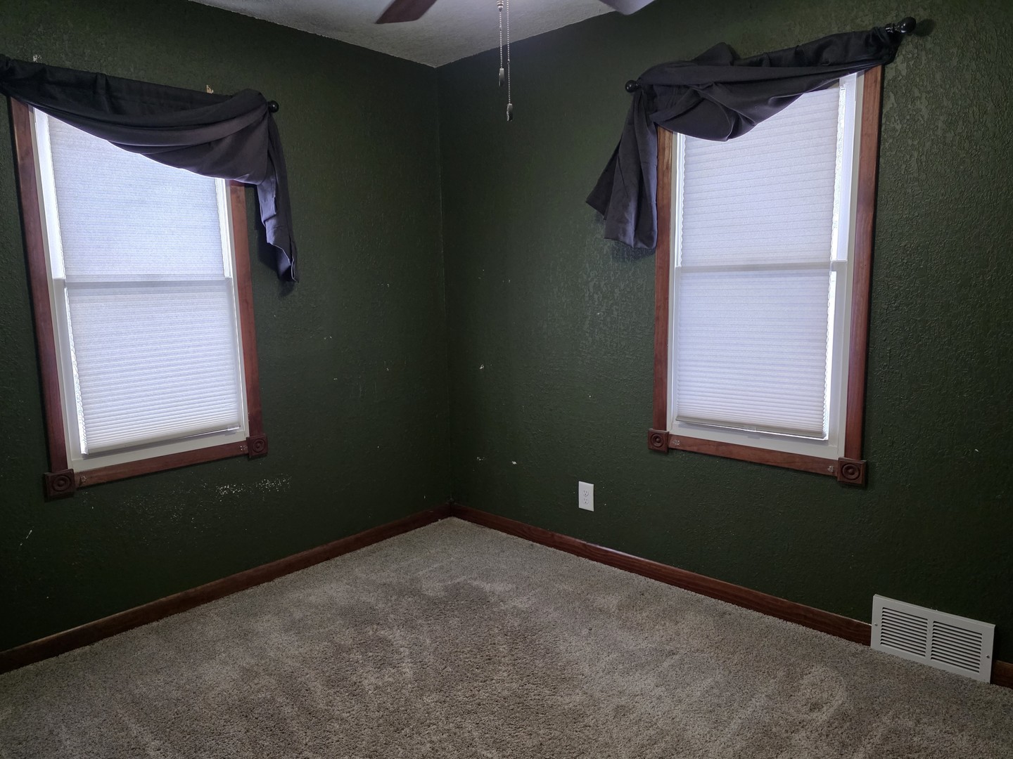 2909 West Le Fevre Road Sterling, IL 61081 - Photo 7 of 11 a view of a small space
