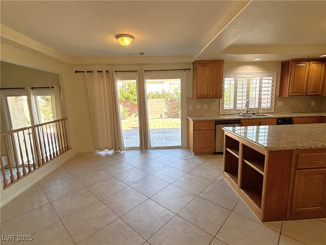 $2,500 | 6348 Brave Voyager Court, Las Vegas, NV 89139