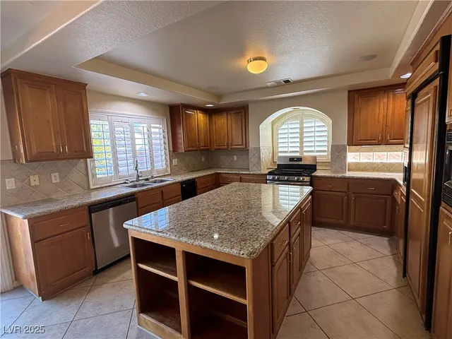 $2,500 | 6348 Brave Voyager Court, Las Vegas, NV 89139