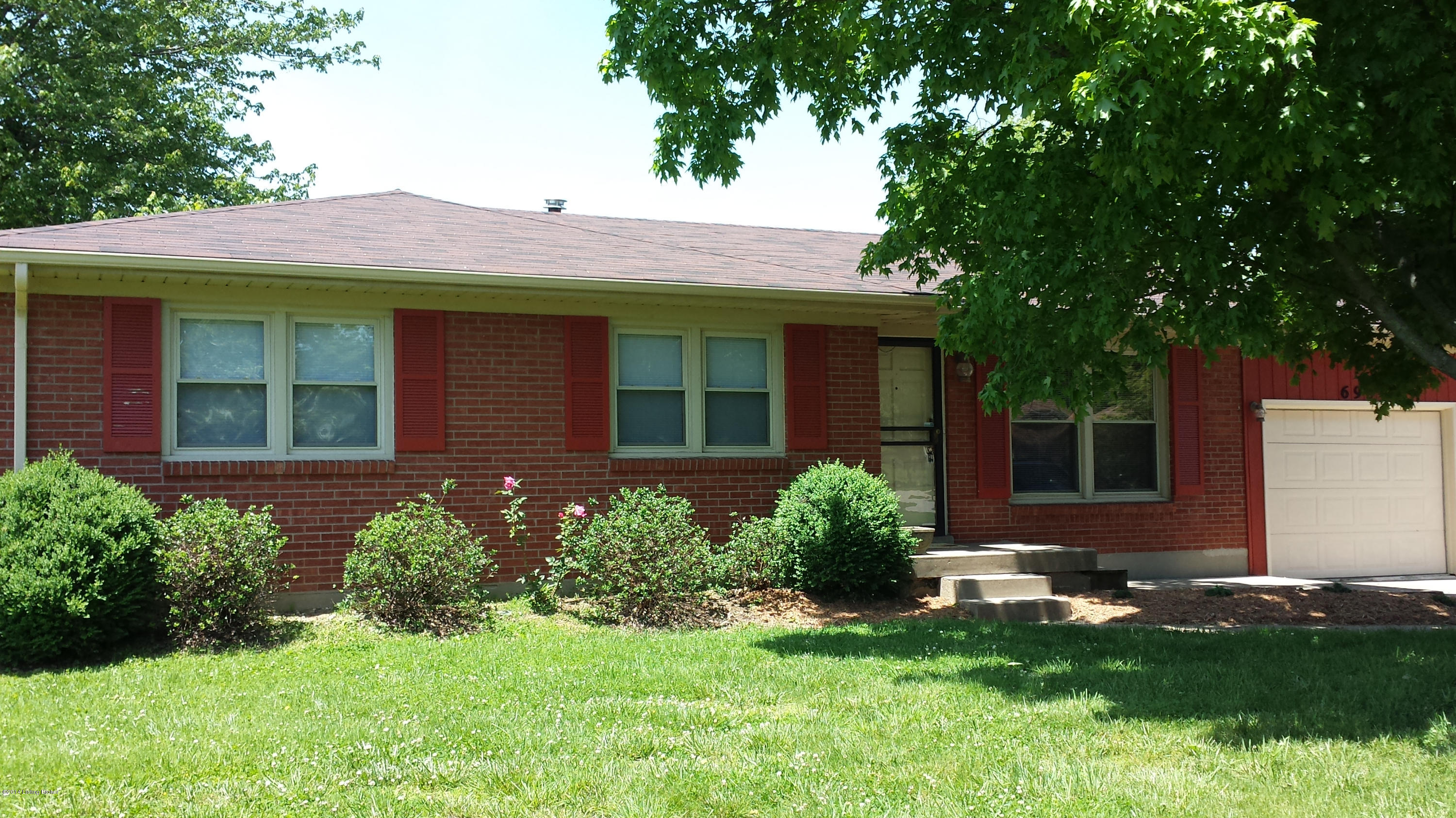 6904 Ledgerock Road Louisville, KY 40219 - Photo 1 of 24 20140519_131752