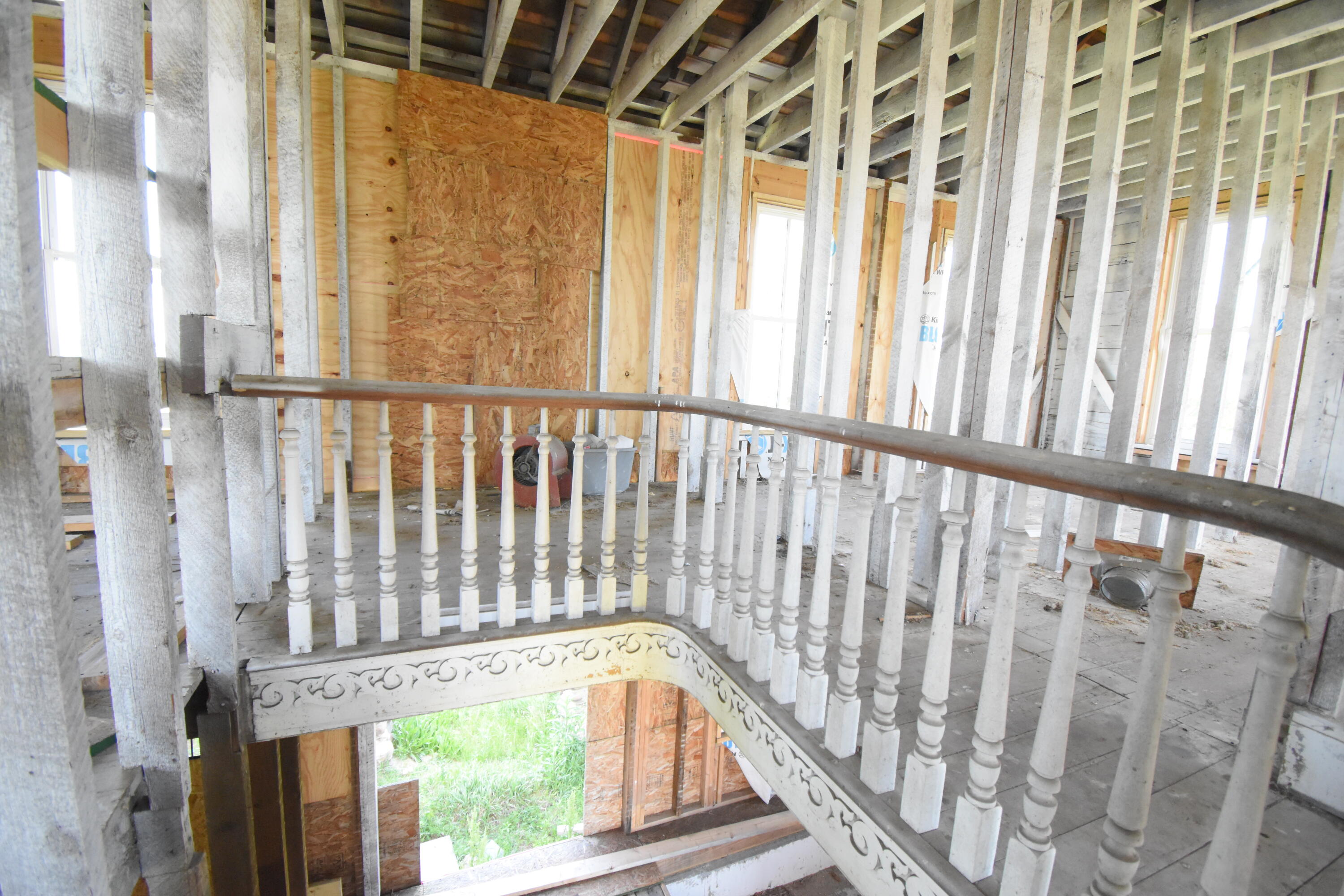 569 South 100 West Rensselaer, IN 47978 - Photo 10 of 21 a view of a balcony