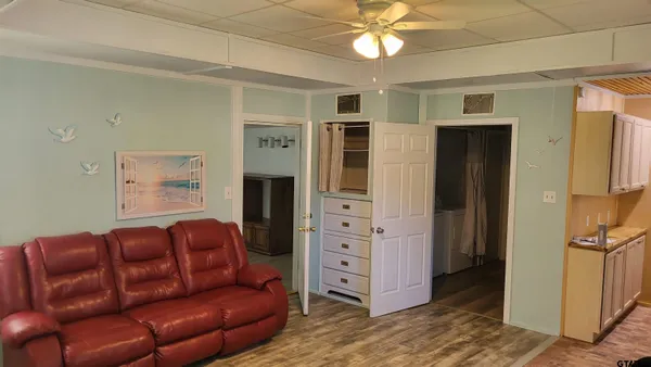 $1,200 | 22696 County Road 1174, Bullard, TX 75757