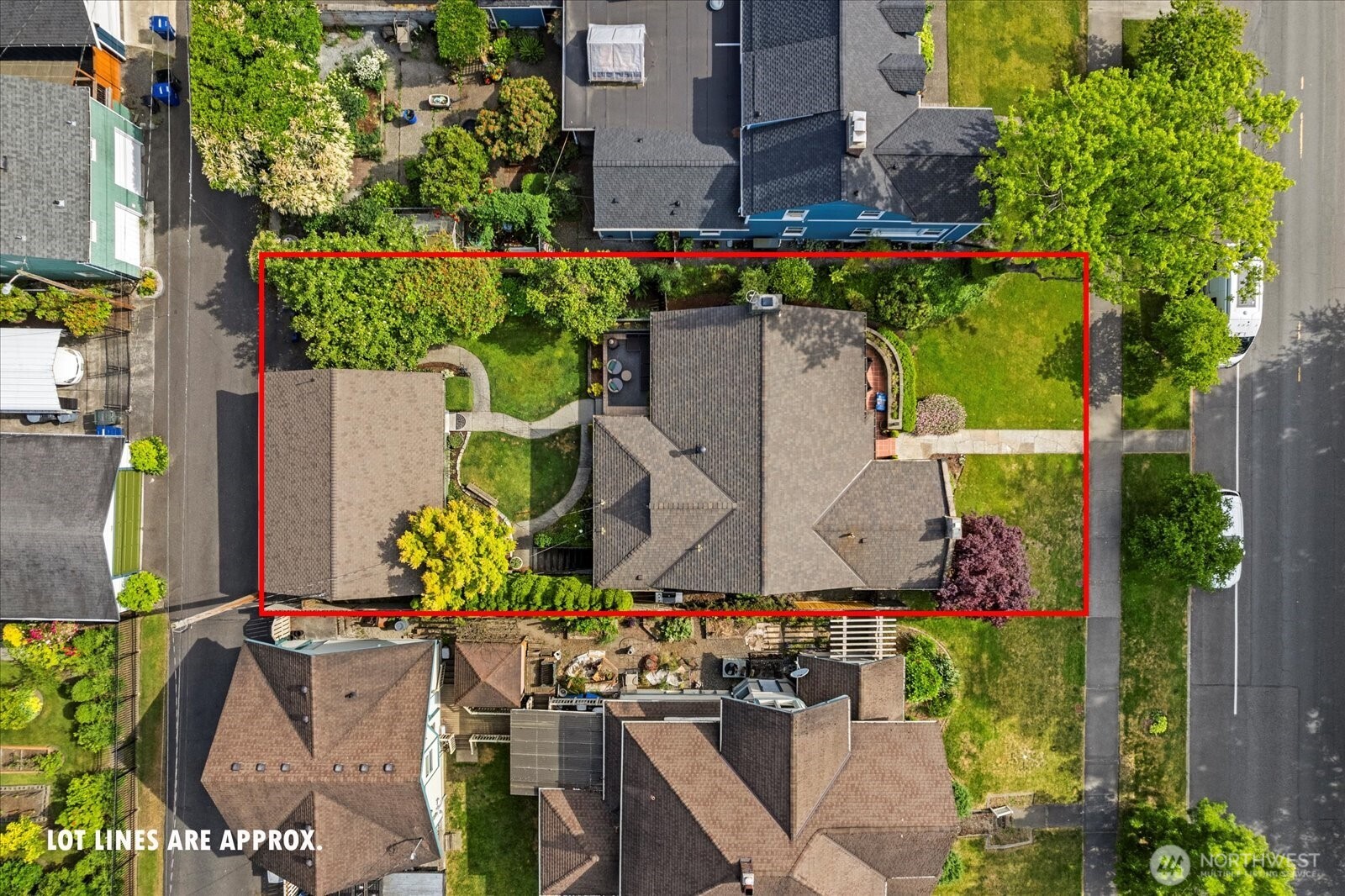 1407 Rucker Avenue Everett, WA 98201 - Photo 3 of 40 Gallery Image 3