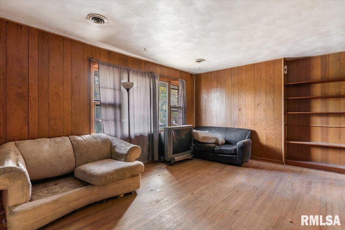 3011 Niccolls Road Springfield, IL 62703 - Photo 12 of 28