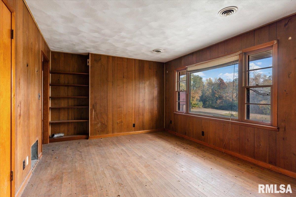 3011 Niccolls Road Springfield, IL 62703 - Photo 13 of 28