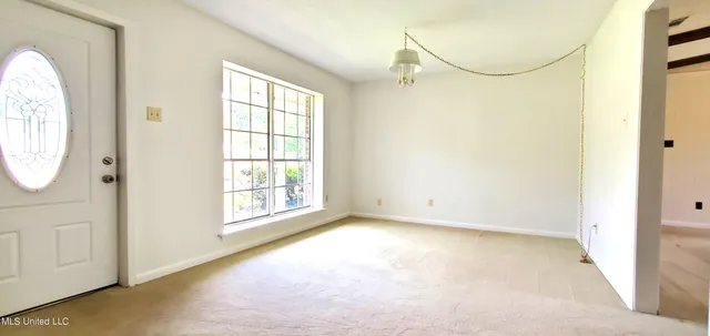 $1,825 | 303 Jamaica Drive, Ocean Springs, MS 39564