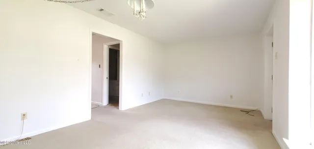 $1,825 | 303 Jamaica Drive, Ocean Springs, MS 39564