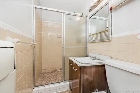 $470,000 | 92-31 57th Avenue, Unit 2J | Elmhurst