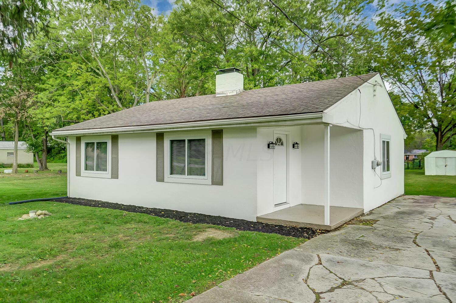 3382 Dover Road Columbus, OH 43204 - Photo 1 of 32 50042305-003_web