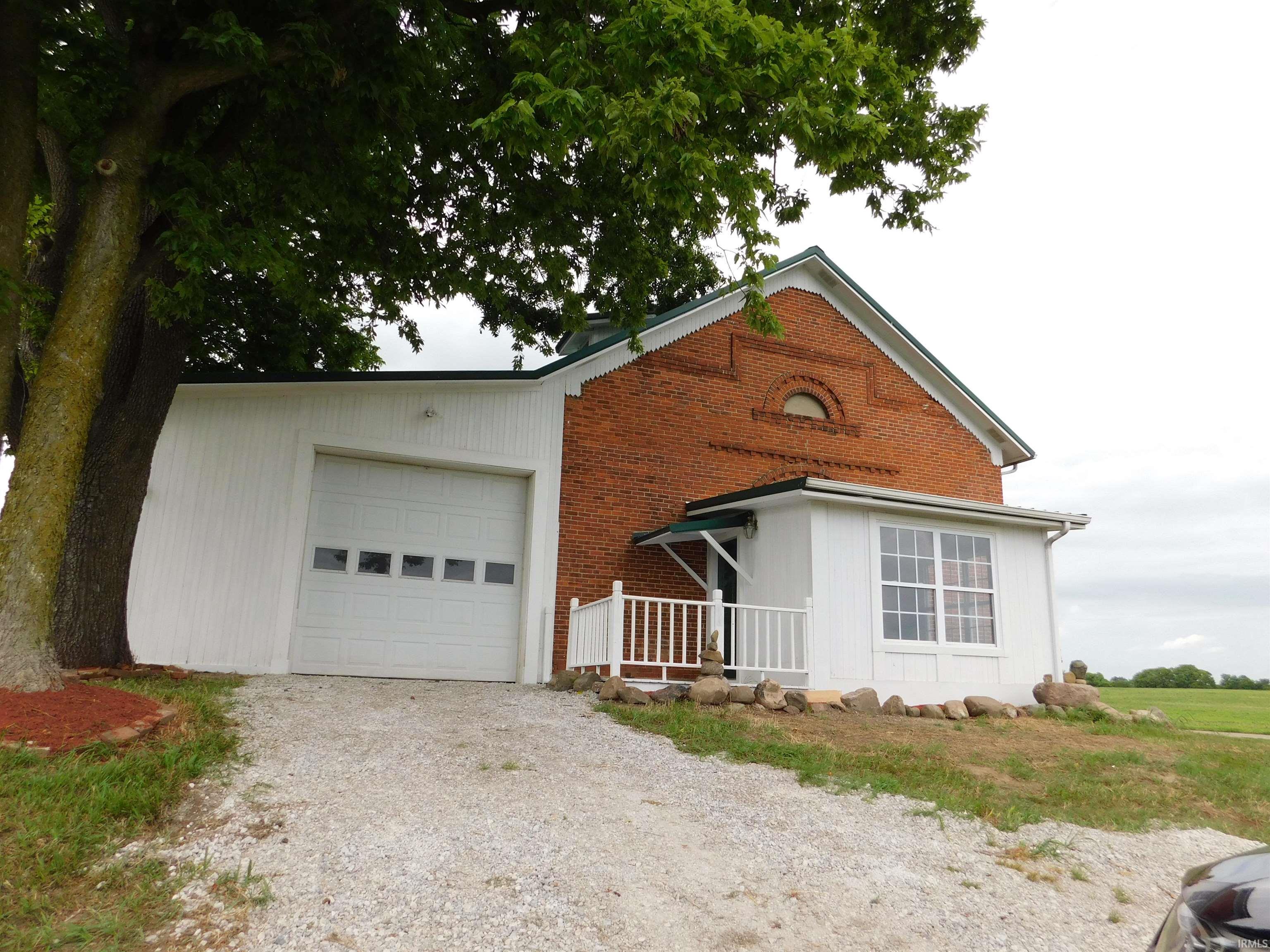 8970 East Division Road Akron, IN 46910 - Photo 2 of 34