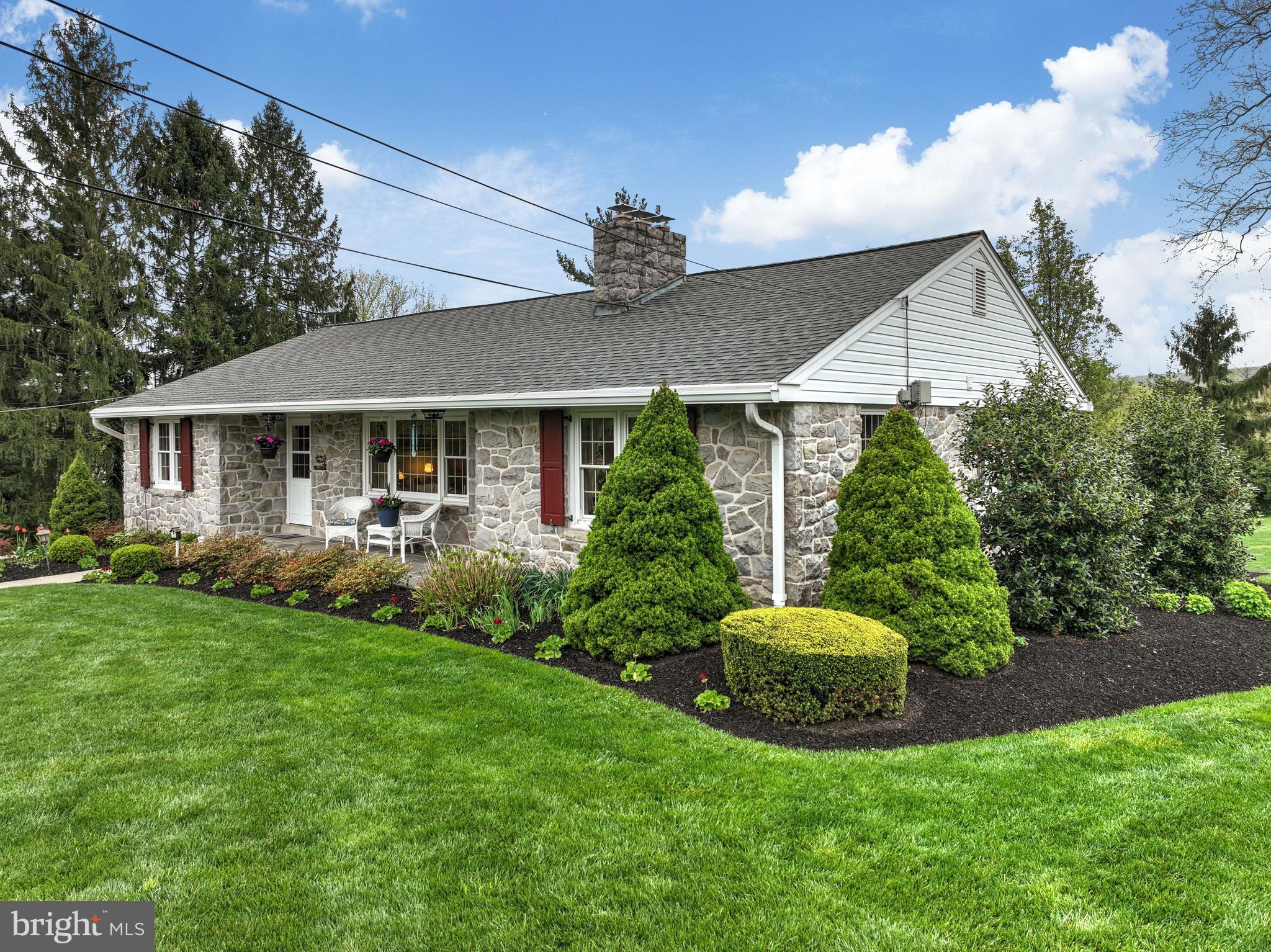 736 Temple Road Pottstown, PA 19465 - Photo 3 of 77