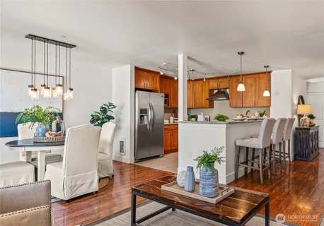 $758,100 | 3212 81st Place Southeast, Unit C301, Mercer Island, WA 98040