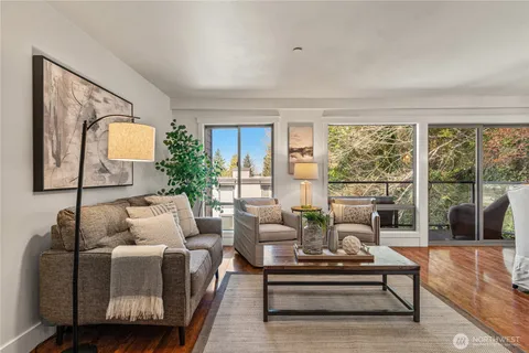 $758,100 | 3212 81st Place Southeast, Unit C301, Mercer Island, WA 98040