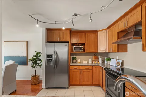 $758,100 | 3212 81st Place Southeast, Unit C301, Mercer Island, WA 98040